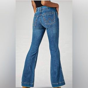 Wrangler Western Yoke Flare Jeans